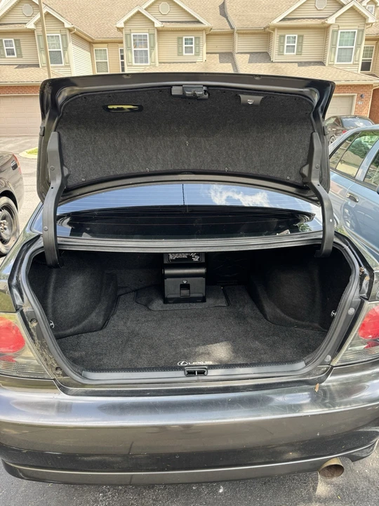 2003 Lexus IS 1st Gen - Image 11 of 11