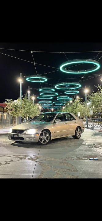 2003 Lexus IS 1st Gen - Image 13 of 14