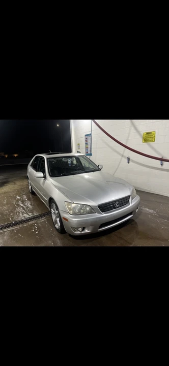 2003 Lexus IS 1st Gen - Image 12 of 14
