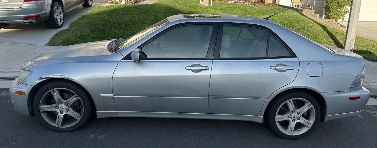 2003 Lexus IS 1st Gen - Image 2 of 6