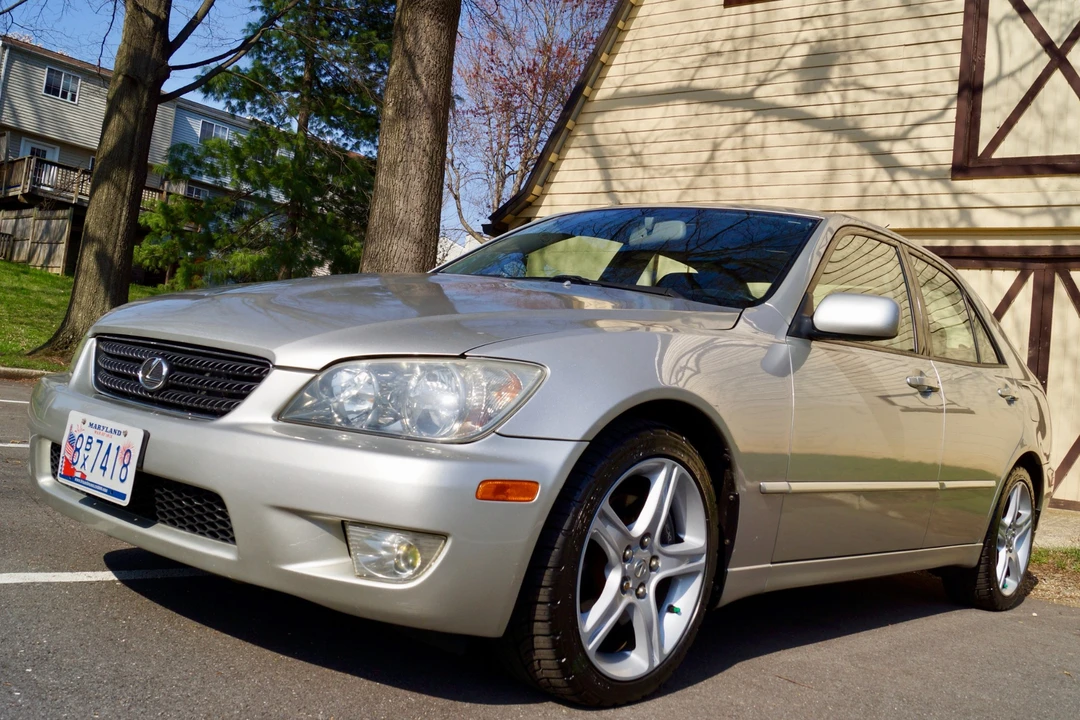 2003 Lexus IS 1st Gen - Image 5 of 31