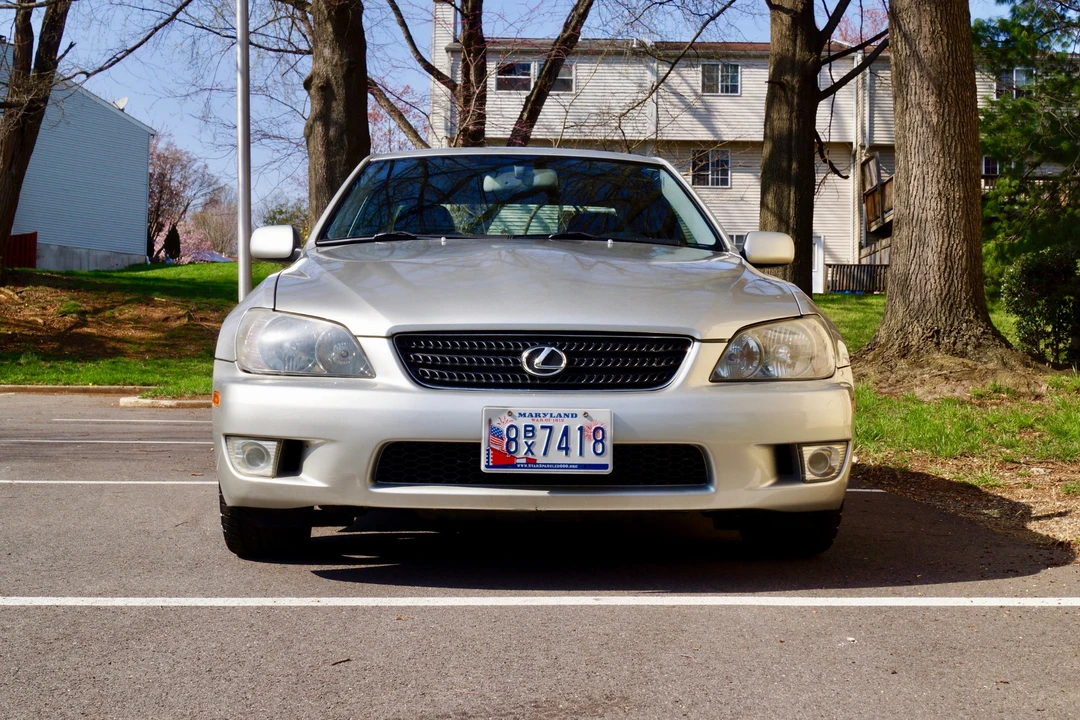 2003 Lexus IS 1st Gen - Image 2 of 31