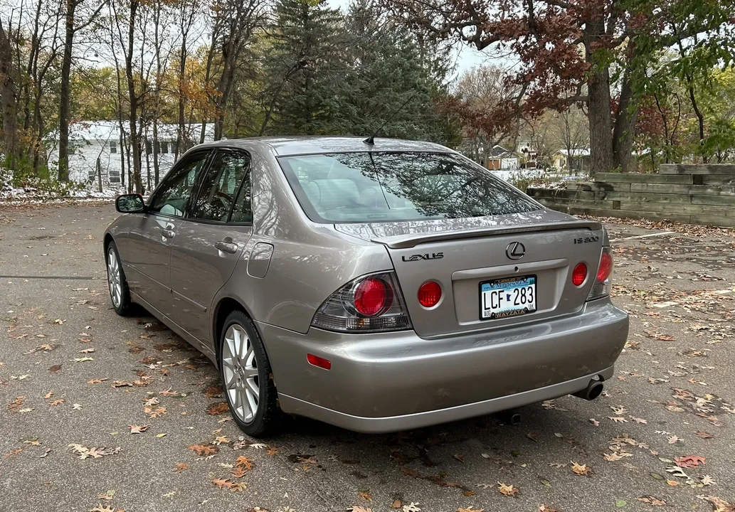 2003 Lexus IS 1st Gen - Image 5 of 6