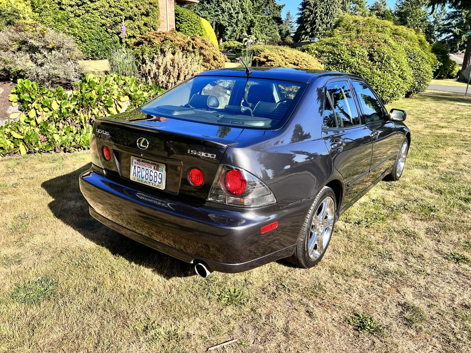 2003 Lexus IS 1st Gen - Image 28 of 31
