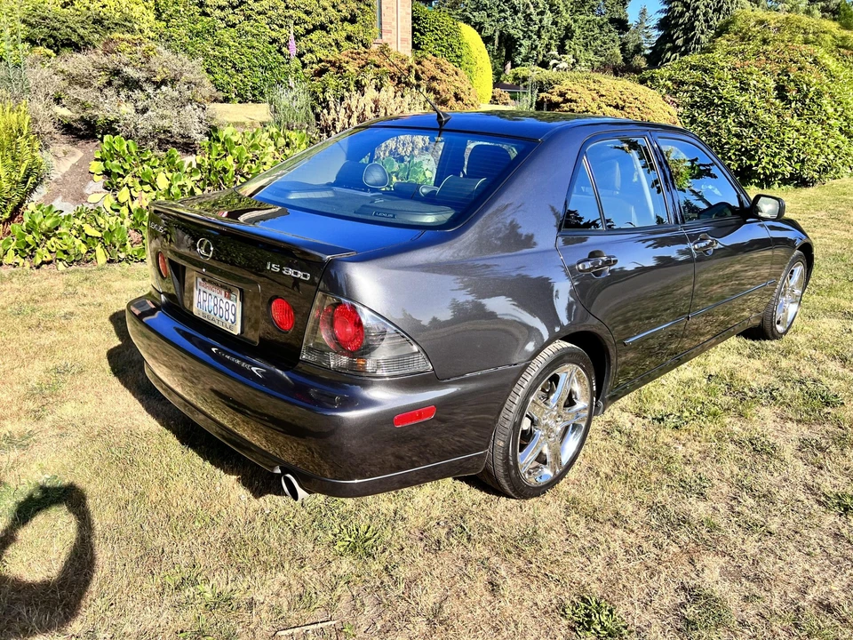 2003 Lexus IS 1st Gen - Image 30 of 31