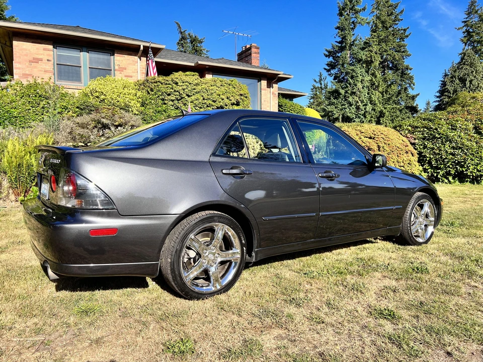 2003 Lexus IS 1st Gen - Image 31 of 31