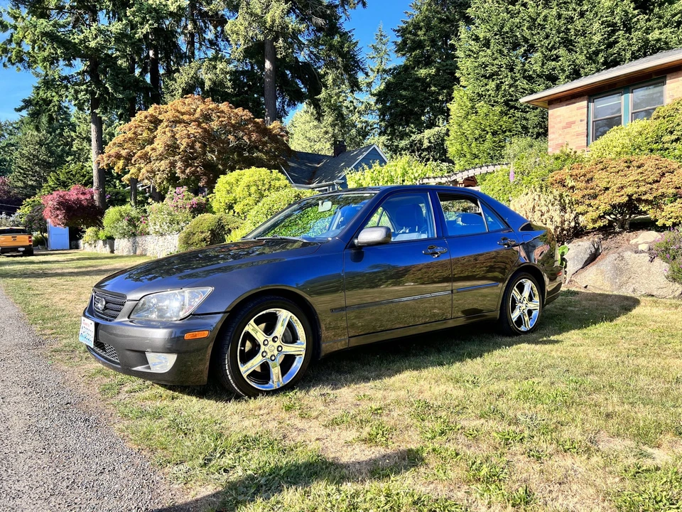 2003 Lexus IS 1st Gen - Image 8 of 31