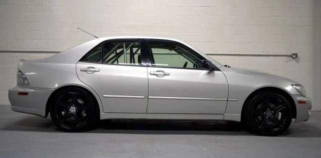 2003 Lexus IS 1st Gen - Image 3 of 21