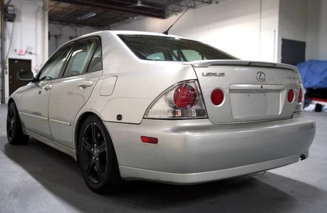 2003 Lexus IS 1st Gen - Image 10 of 21