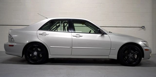 2003 Lexus IS 1st Gen - Image 3 of 21