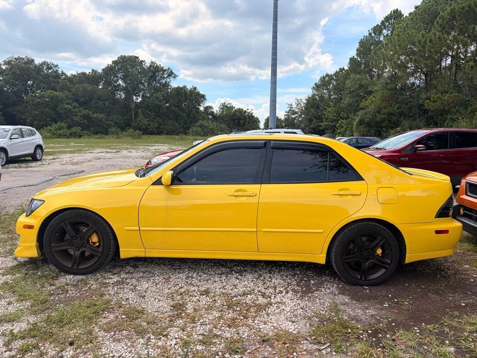 2003 Lexus IS 1st Gen - Image 5 of 8