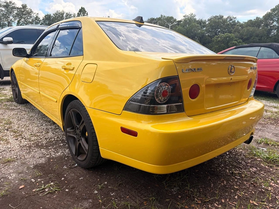 2003 Lexus IS 1st Gen - Image 4 of 8