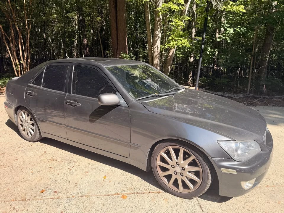 2003 Lexus IS 1st Gen - Image 2 of 6