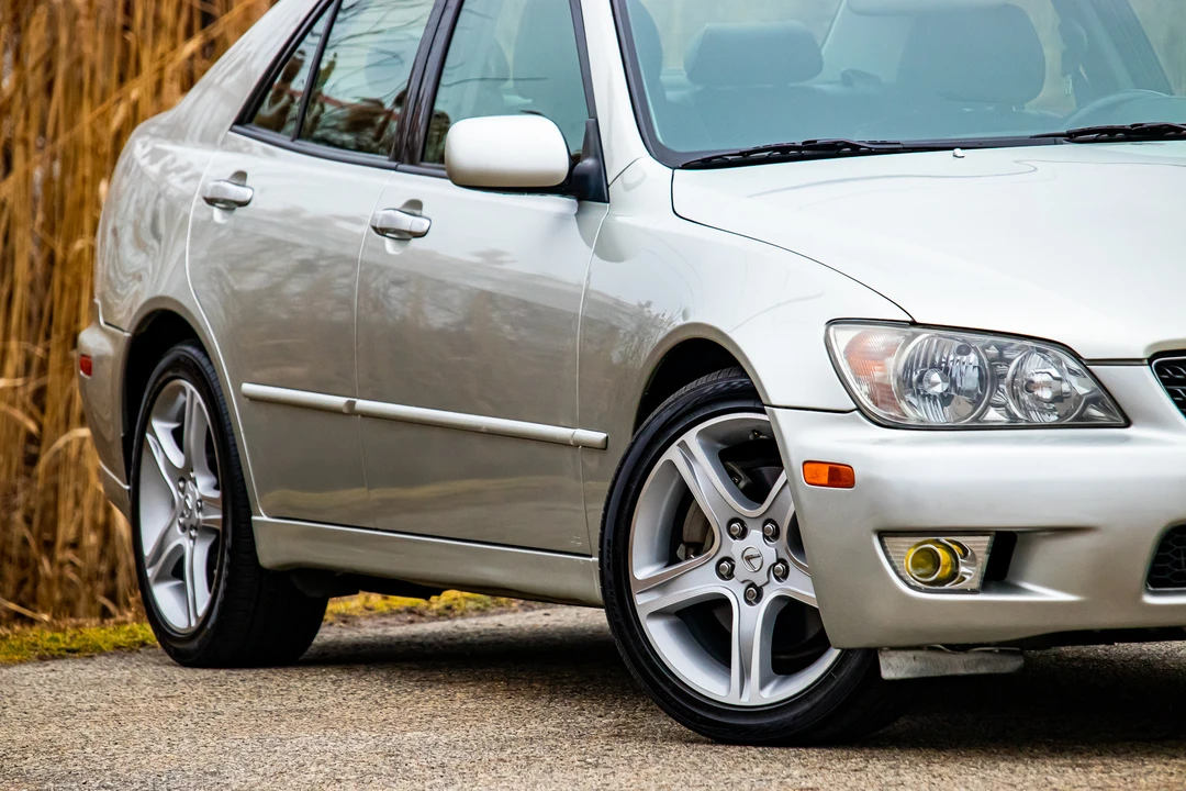 2003 Lexus IS 1st Gen - Image 22 of 31