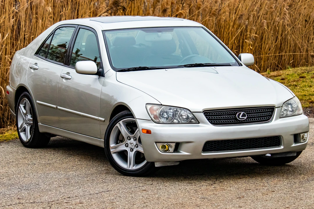 2003 Lexus IS 1st Gen - Image 7 of 31