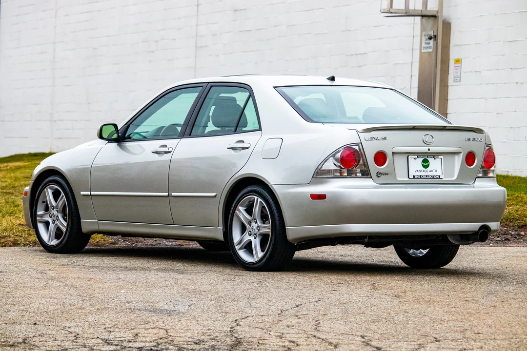 2003 Lexus IS 1st Gen - Image 14 of 31