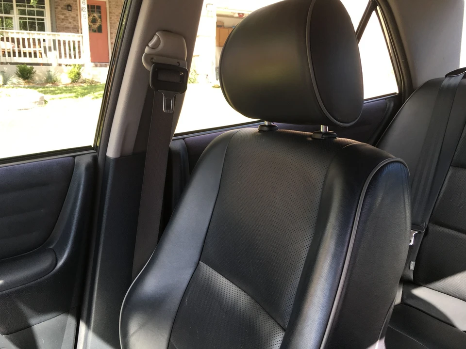 2003 Lexus IS 1st Gen - Image 8 of 9