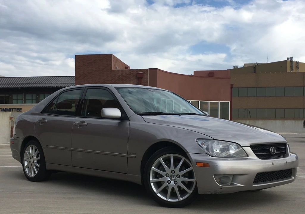2003 Lexus IS 1st Gen - Image 2 of 9