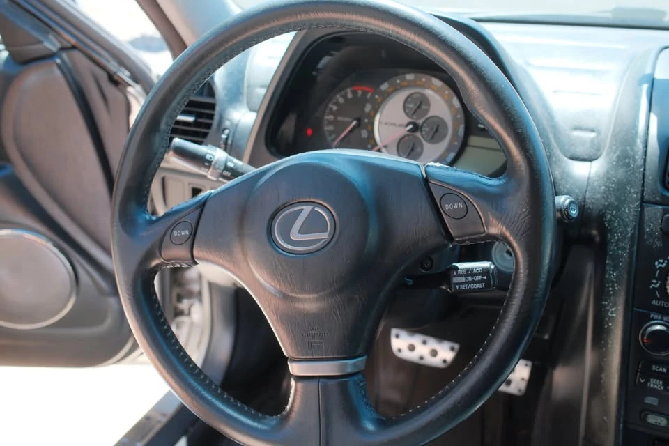 2003 Lexus IS 1st Gen - Image 10 of 13