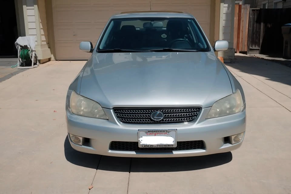 2003 Lexus IS 1st Gen - Image 2 of 13