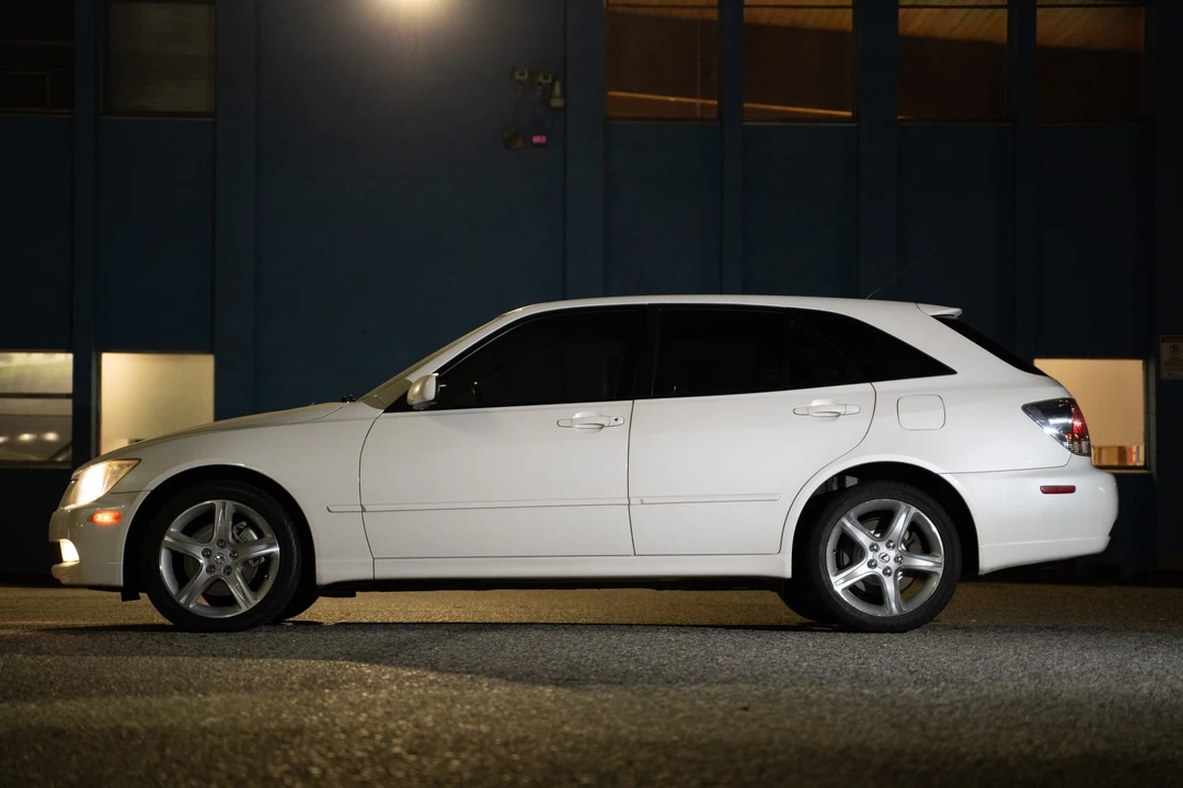 2003 Lexus IS 1st Gen - Image 23 of 31