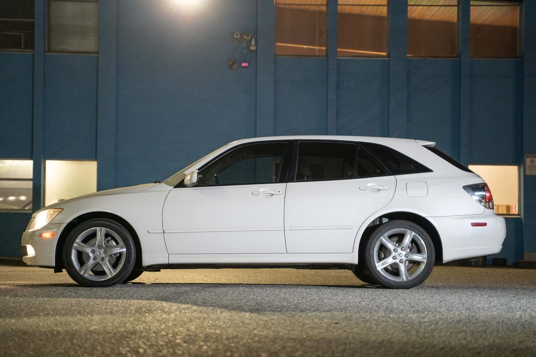 2003 Lexus IS 1st Gen - Image 24 of 31