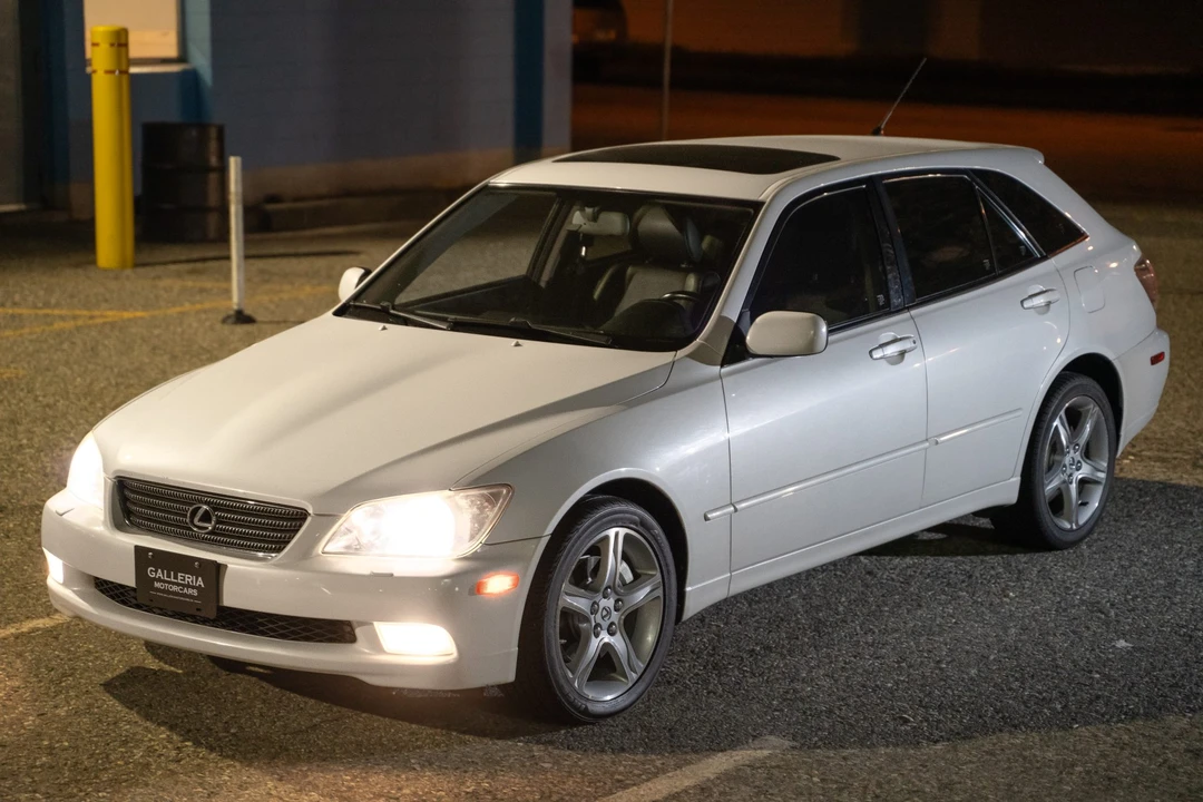 2003 Lexus IS 1st Gen - Image 22 of 31