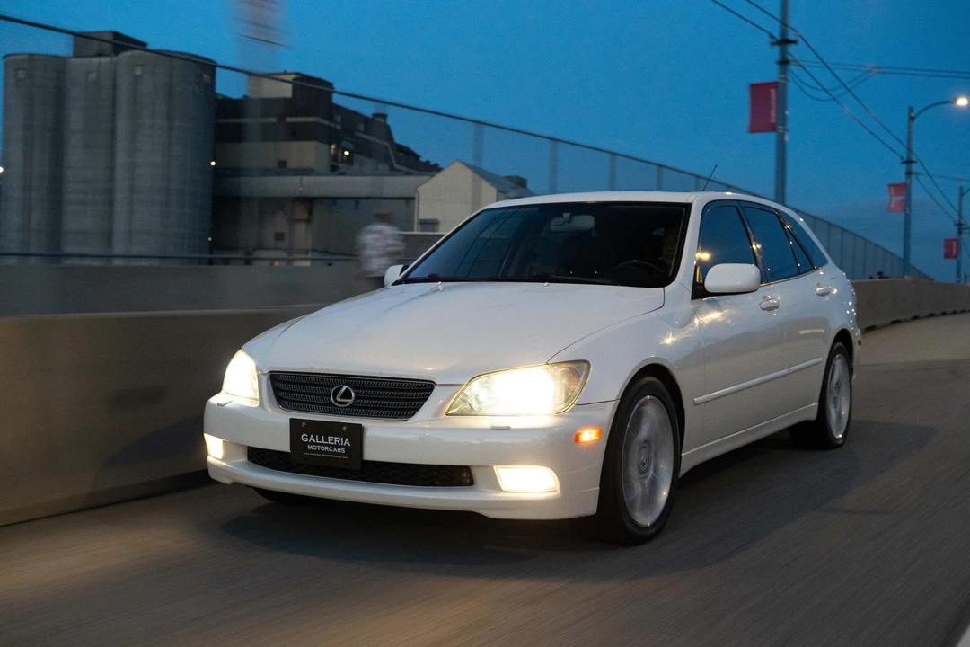 2003 Lexus IS 1st Gen - Image 10 of 31