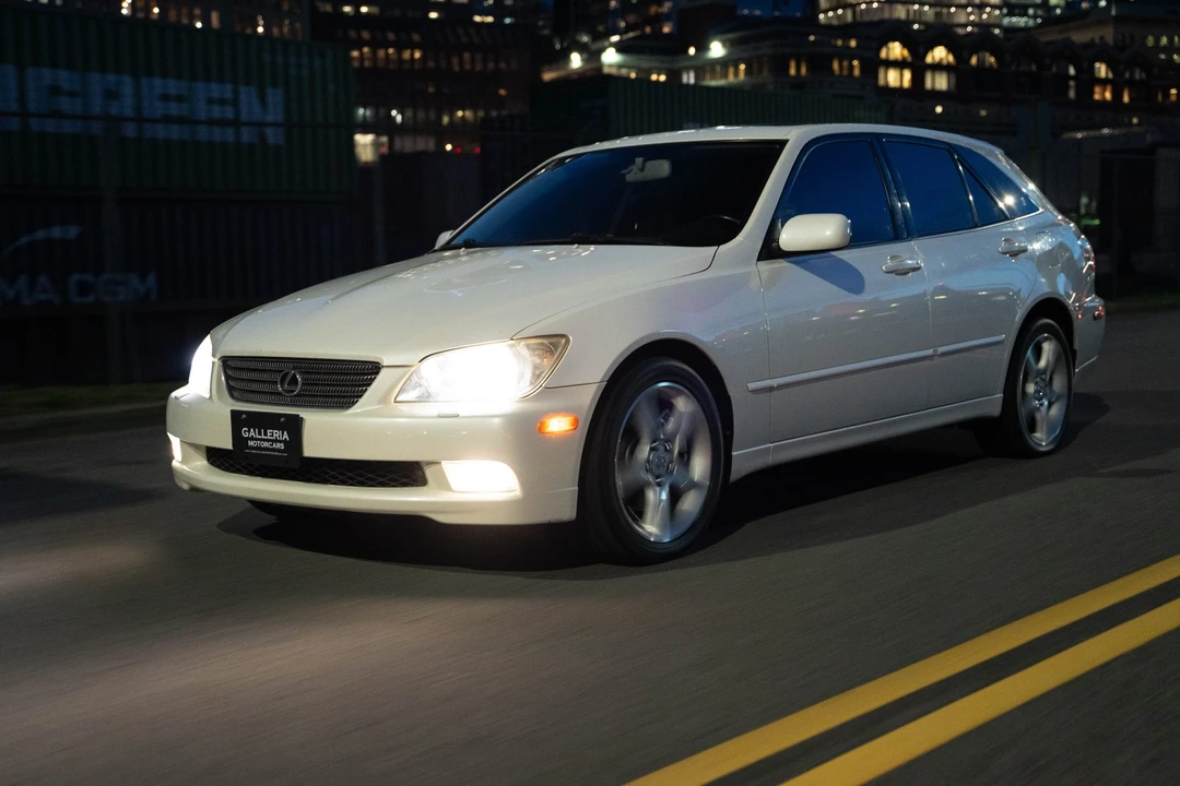 2003 Lexus IS 1st Gen - Image 18 of 31