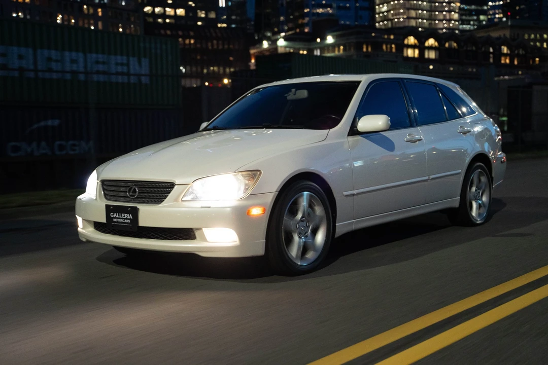 2003 Lexus IS 1st Gen - Image 19 of 31
