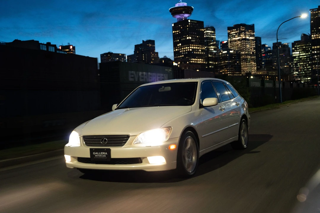 2003 Lexus IS 1st Gen - Image 9 of 31