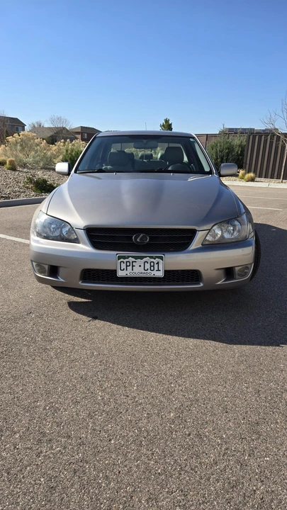 2003 Lexus IS 1st Gen - Image 15 of 31