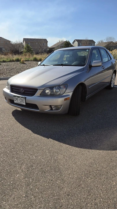 2003 Lexus IS 1st Gen - Image 16 of 31