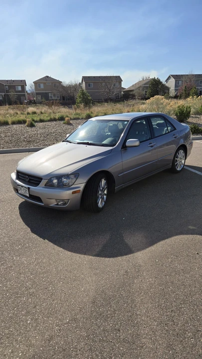 2003 Lexus IS 1st Gen - Image 2 of 31