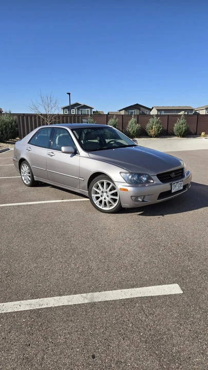2003 Lexus IS 1st Gen - Image 12 of 31