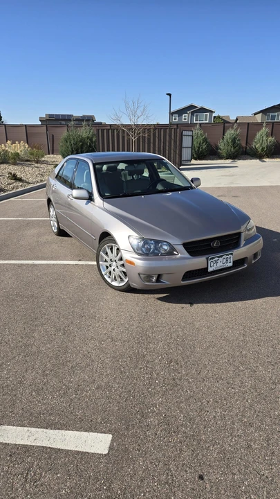 2003 Lexus IS 1st Gen - Image 13 of 31