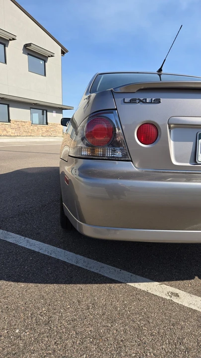 2003 Lexus IS 1st Gen - Image 24 of 31
