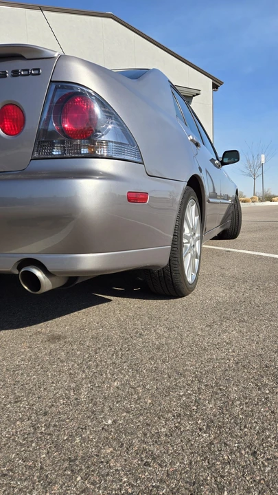 2003 Lexus IS 1st Gen - Image 28 of 31