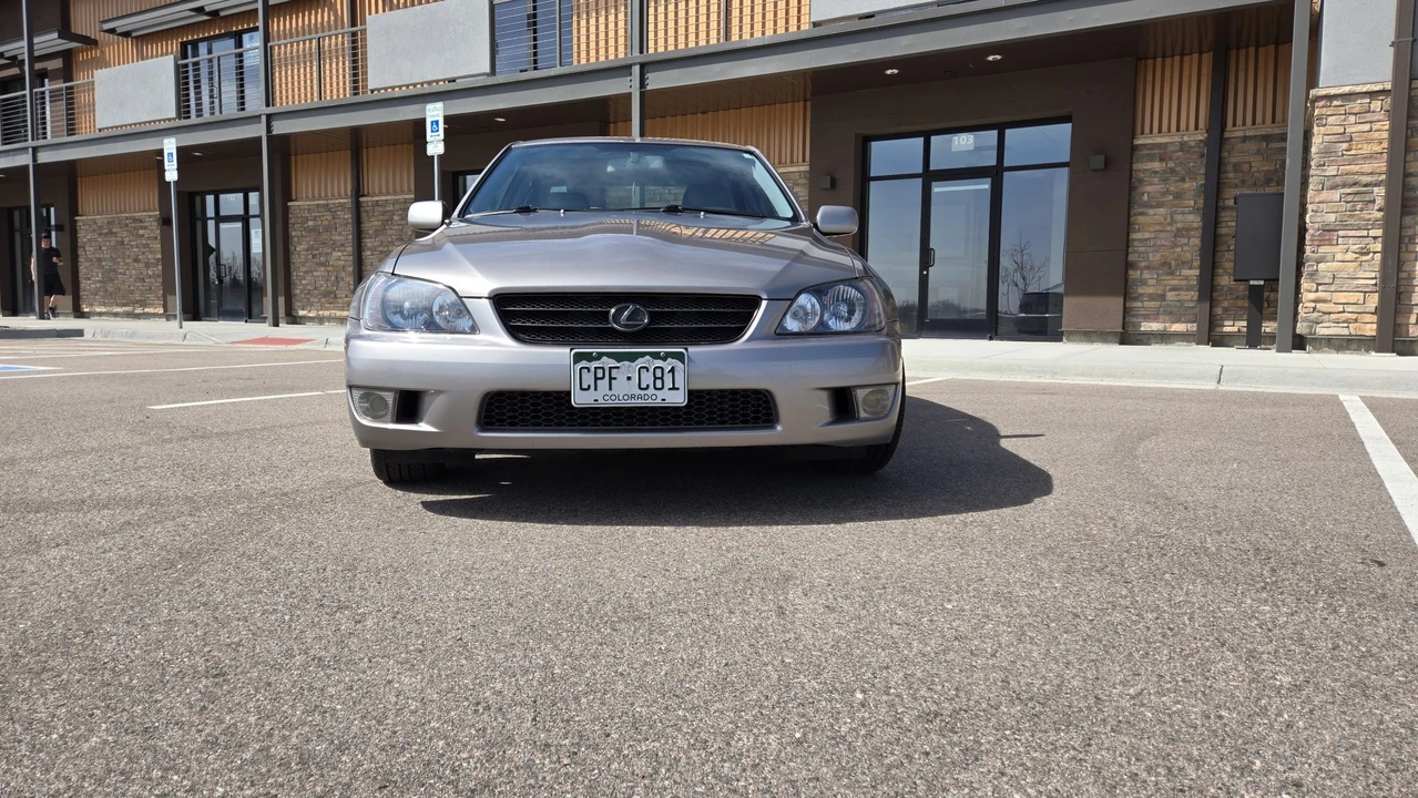 2003 Lexus IS 1st Gen - Image 14 of 31