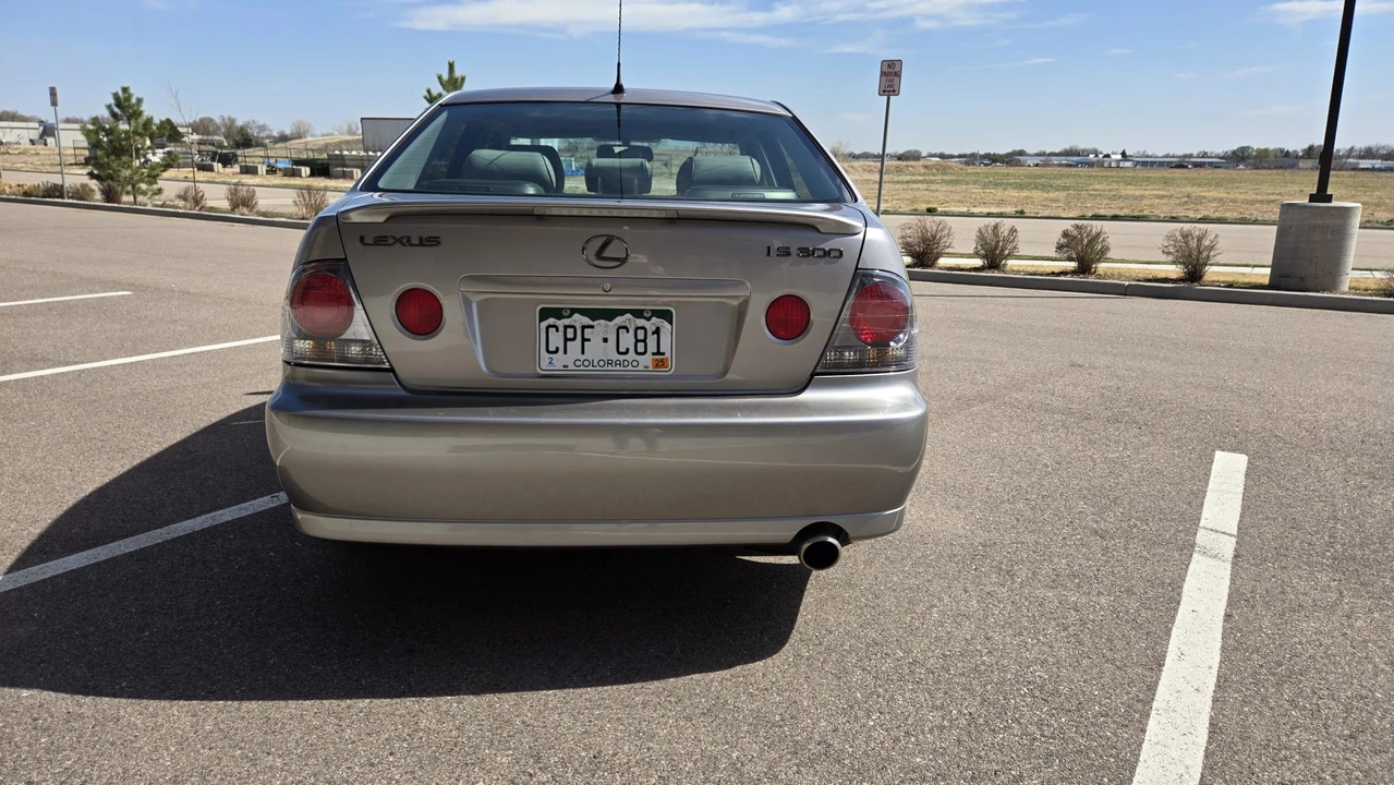 2003 Lexus IS 1st Gen - Image 6 of 31