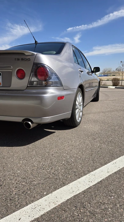 2003 Lexus IS 1st Gen - Image 30 of 31