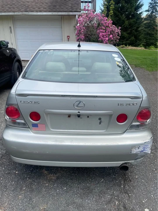 2003 Lexus IS 1st Gen - Image 3 of 7