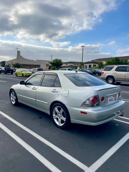 2003 Lexus IS 1st Gen - Image 7 of 14
