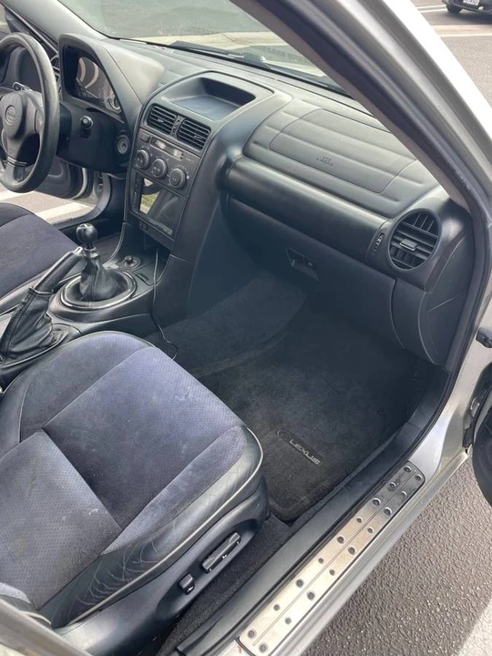 2003 Lexus IS 1st Gen - Image 11 of 14