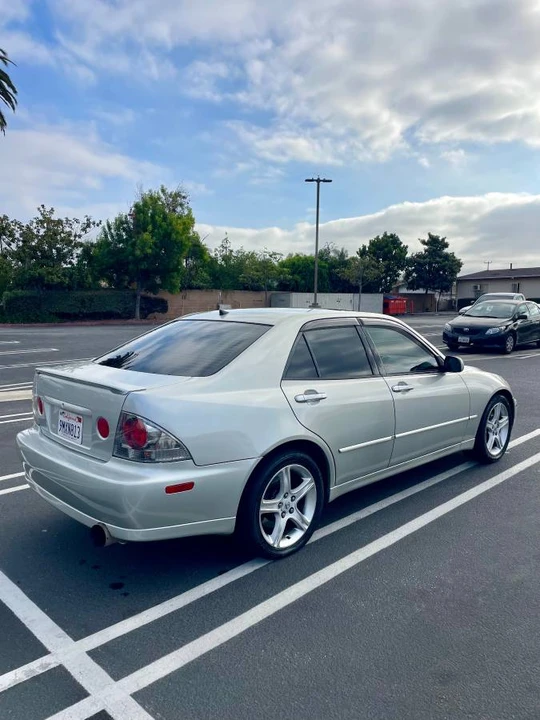 2003 Lexus IS 1st Gen - Image 8 of 14