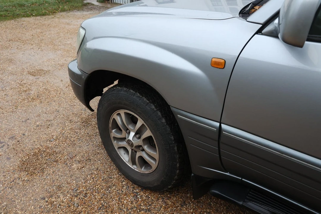 2003 Lexus LX 2nd Gen - Image 30 of 30