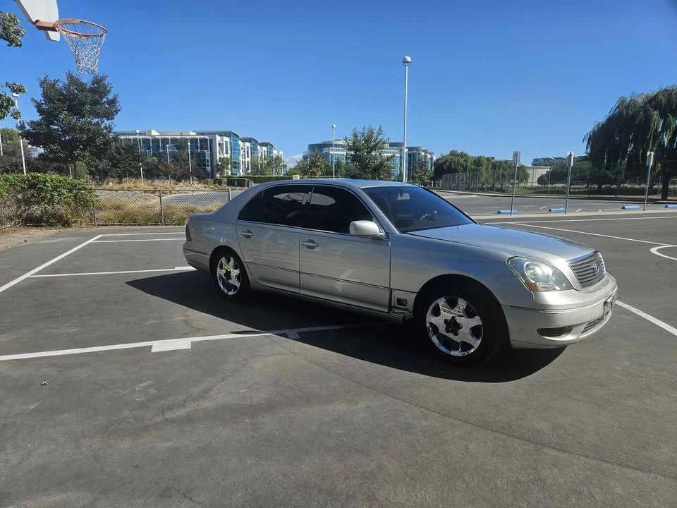 2003 Lexus LS 3rd Gen - Image 4 of 6