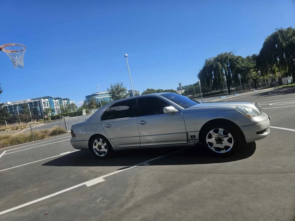 2003 Lexus LS 3rd Gen - Image 5 of 6