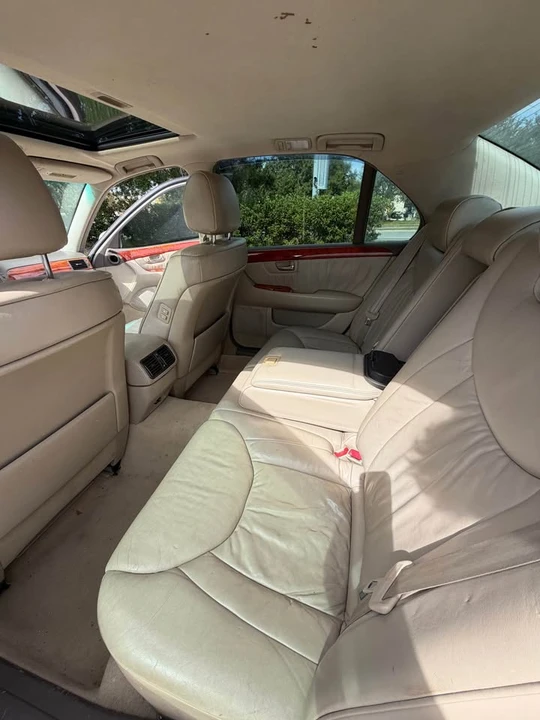 2003 Lexus LS 3rd Gen - Image 8 of 11