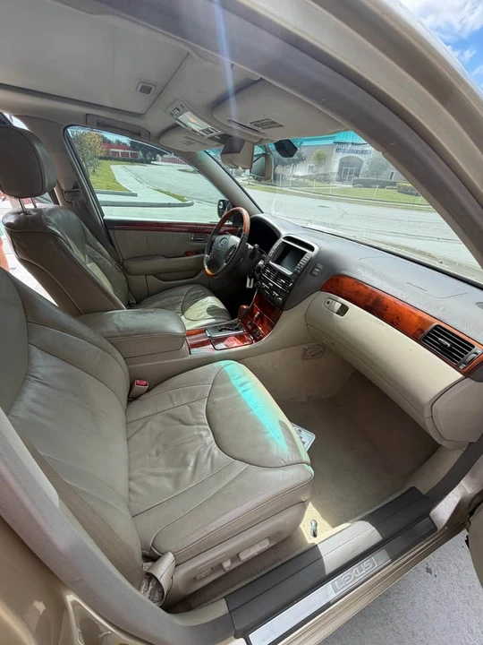 2003 Lexus LS 3rd Gen - Image 7 of 11